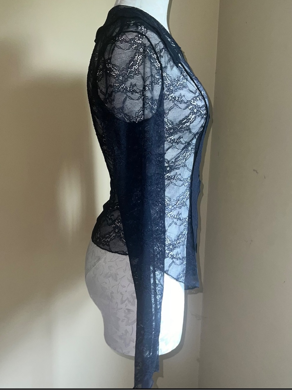 Urban Outfitters Moonlit Sheer Black Lace Flyaway Top - Size Medium - Picture 8 of 14